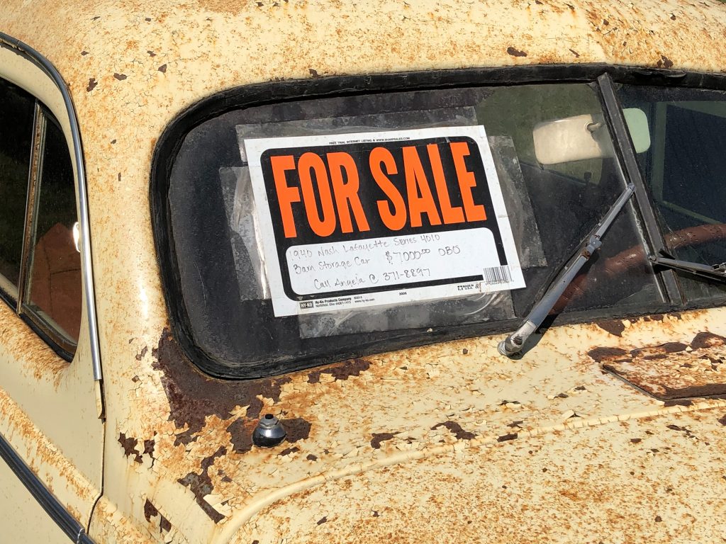 voiture endommagé à vendre
