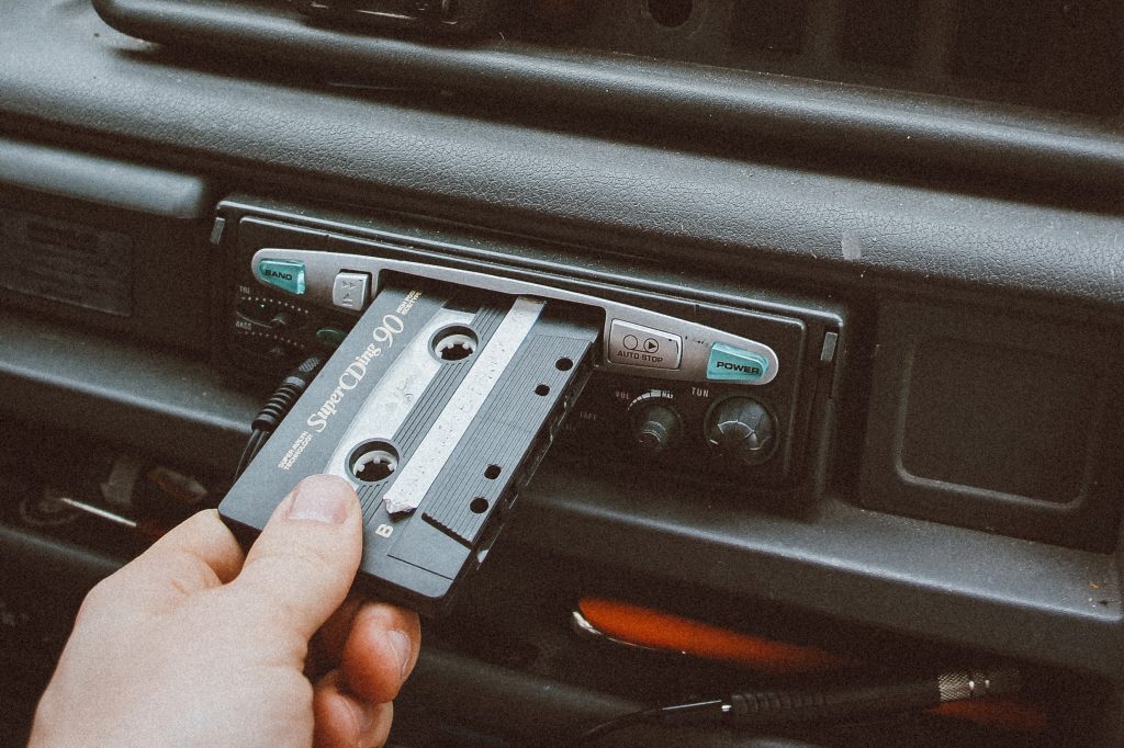 cassette oublié dans véhicule